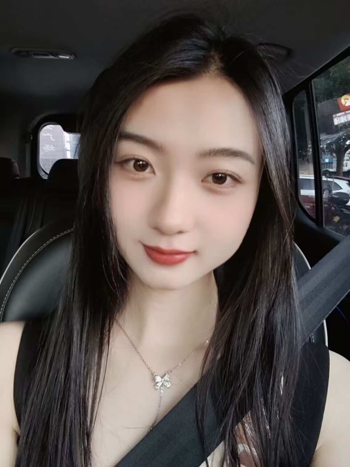 B084