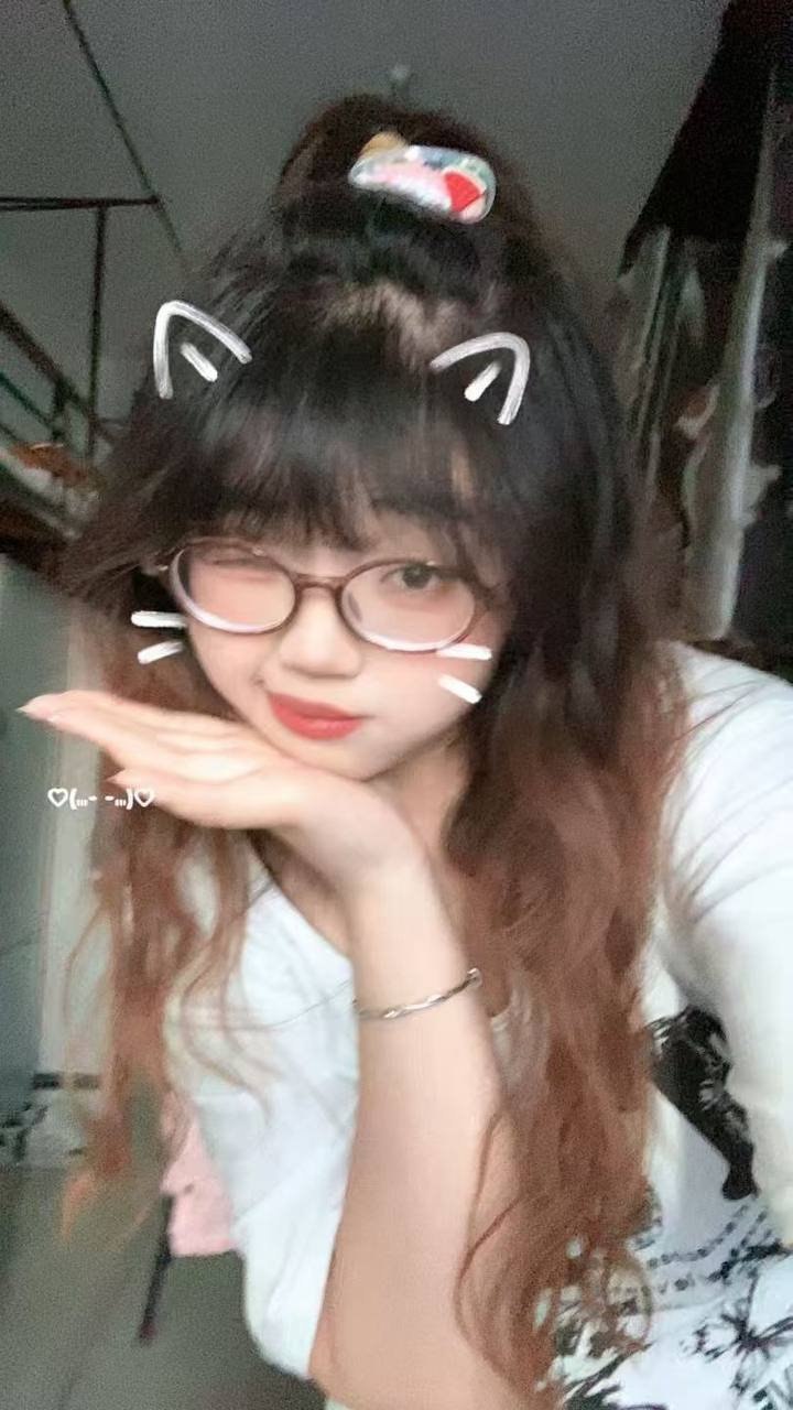 小彤