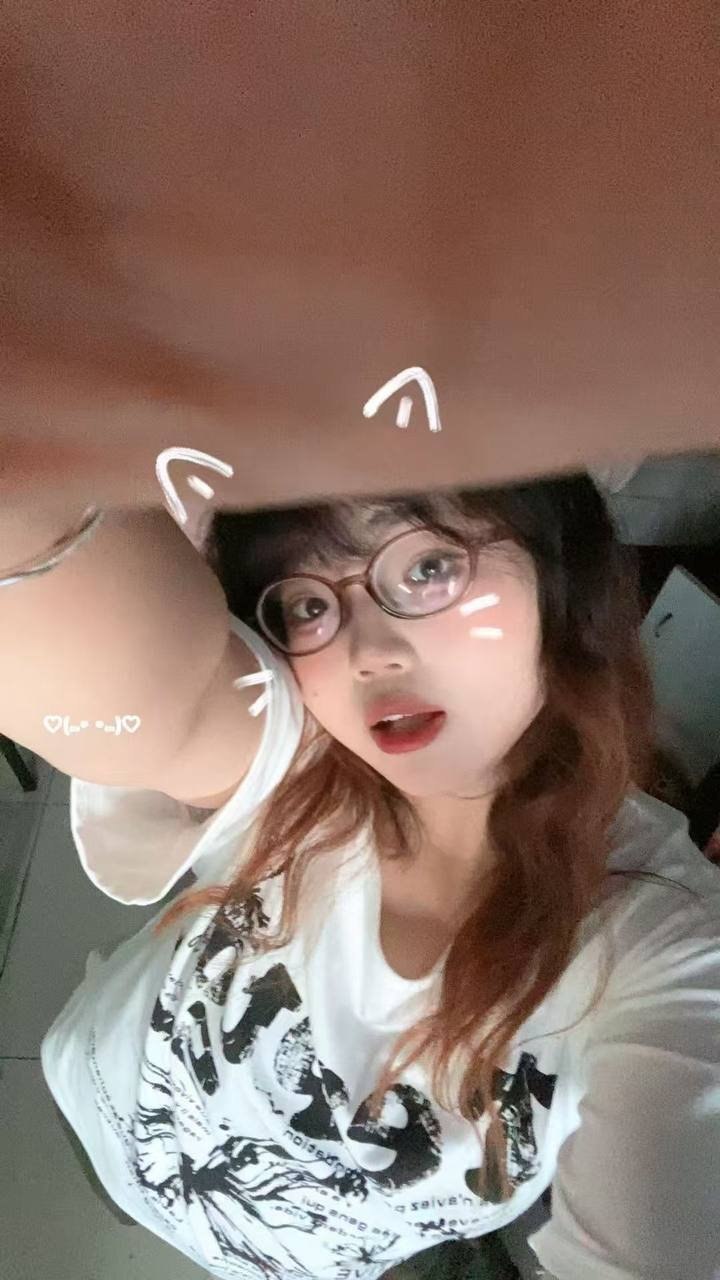 小彤