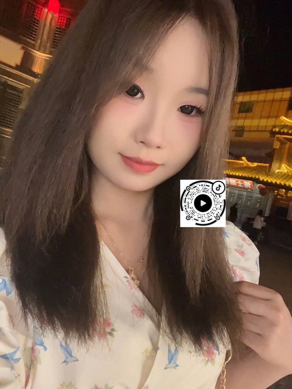 婷婷 X