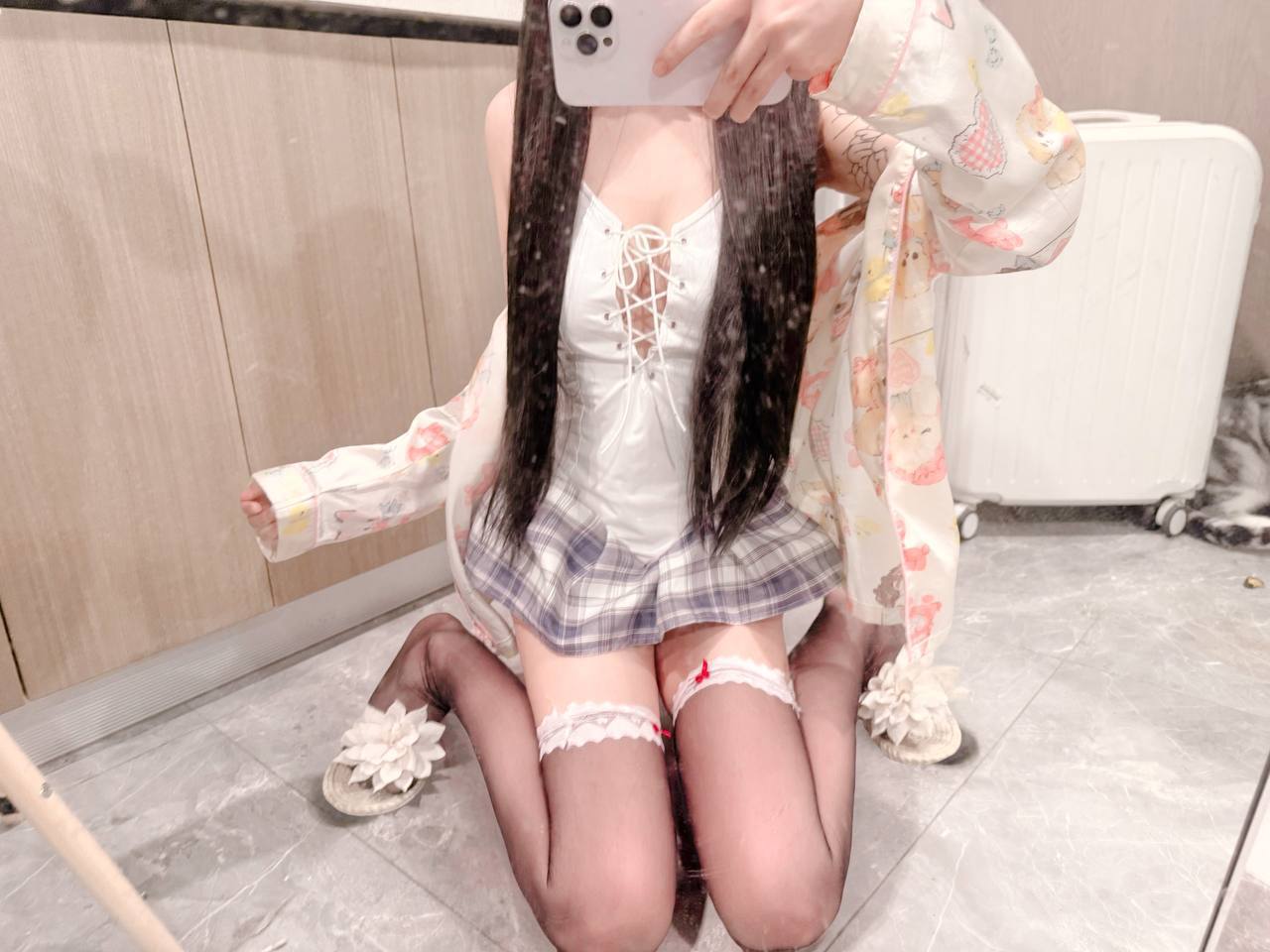 七七a