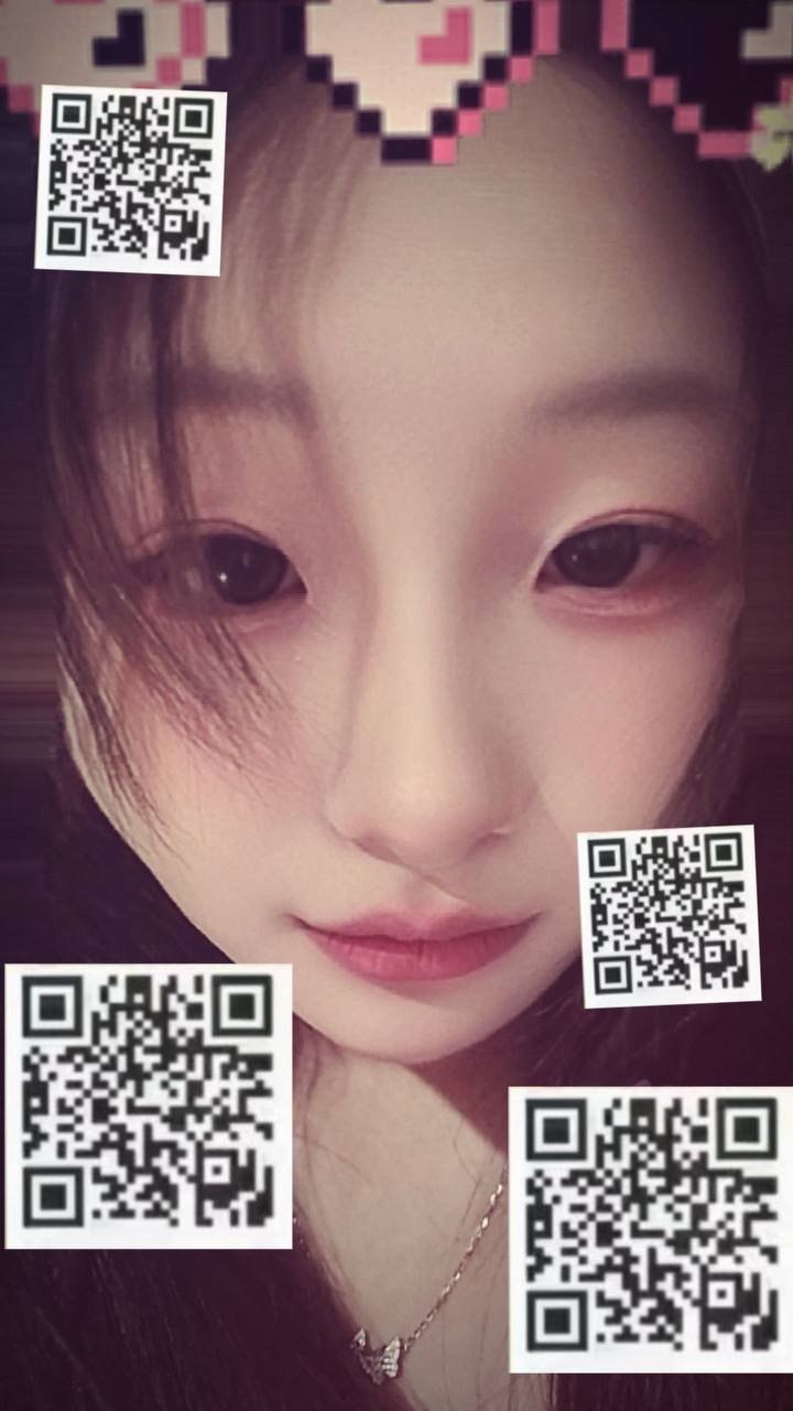 依依