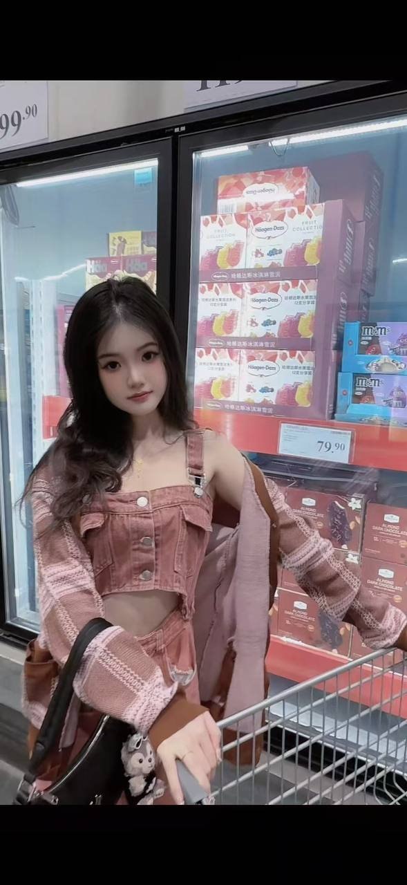 阿雯