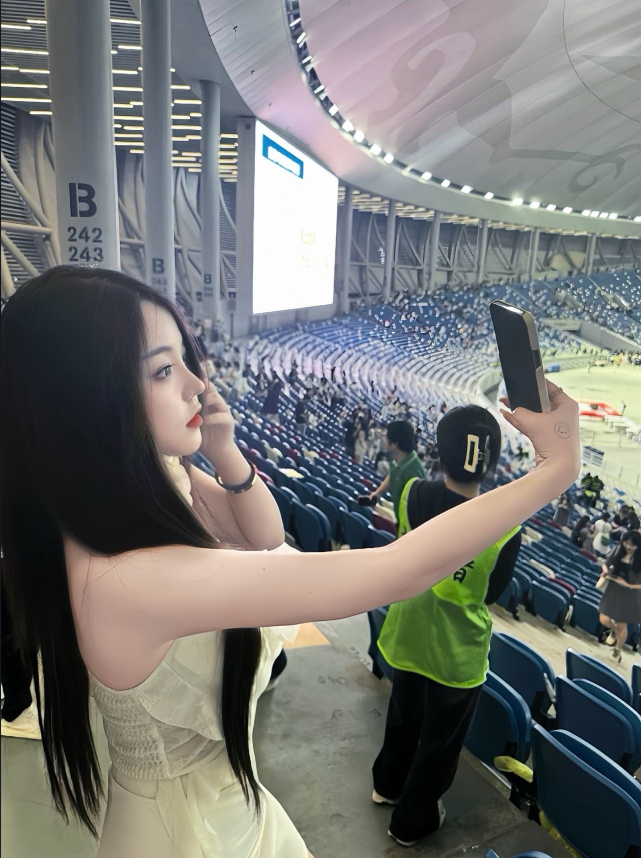 美儿