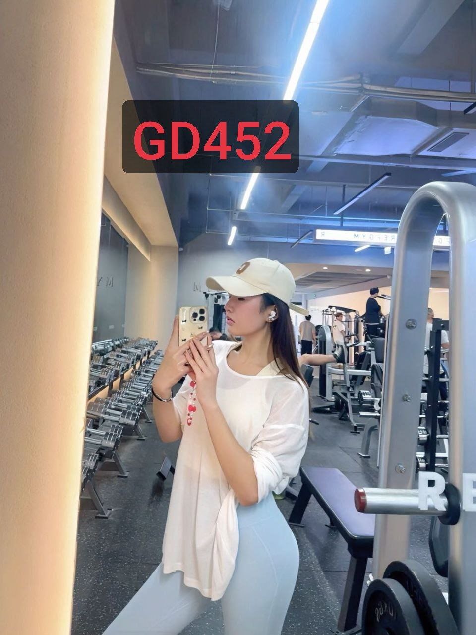 GD452 甜妹 梨型身材 屁屁大 皮肤细腻 一字马 健身