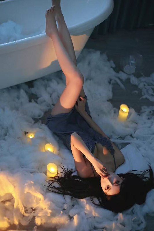 芮芮 w少小美