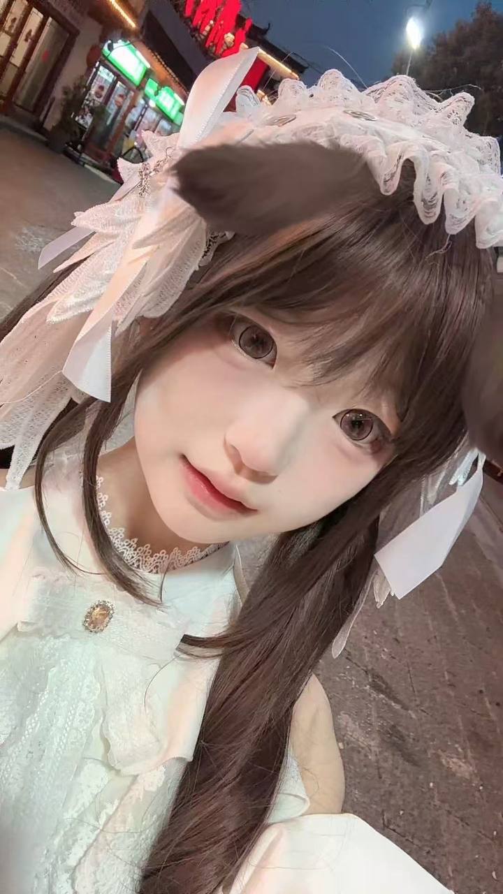 赵央央