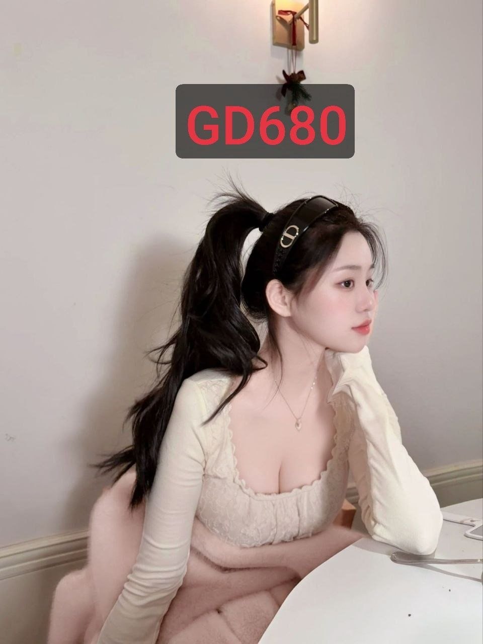 GD680 大胸 冷白皮 艺术生 胸大腰细