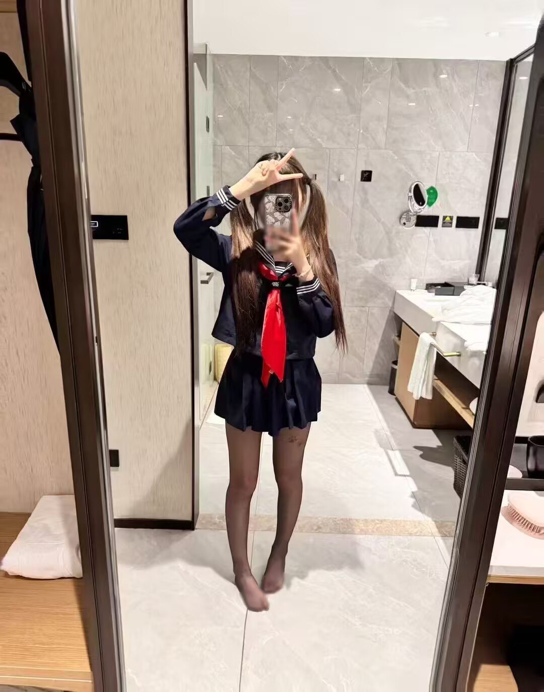 B066