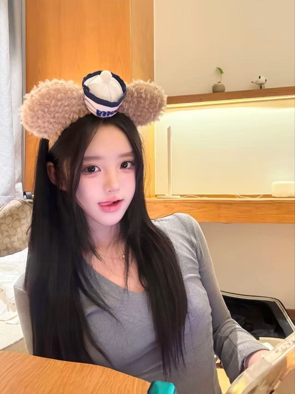 小御