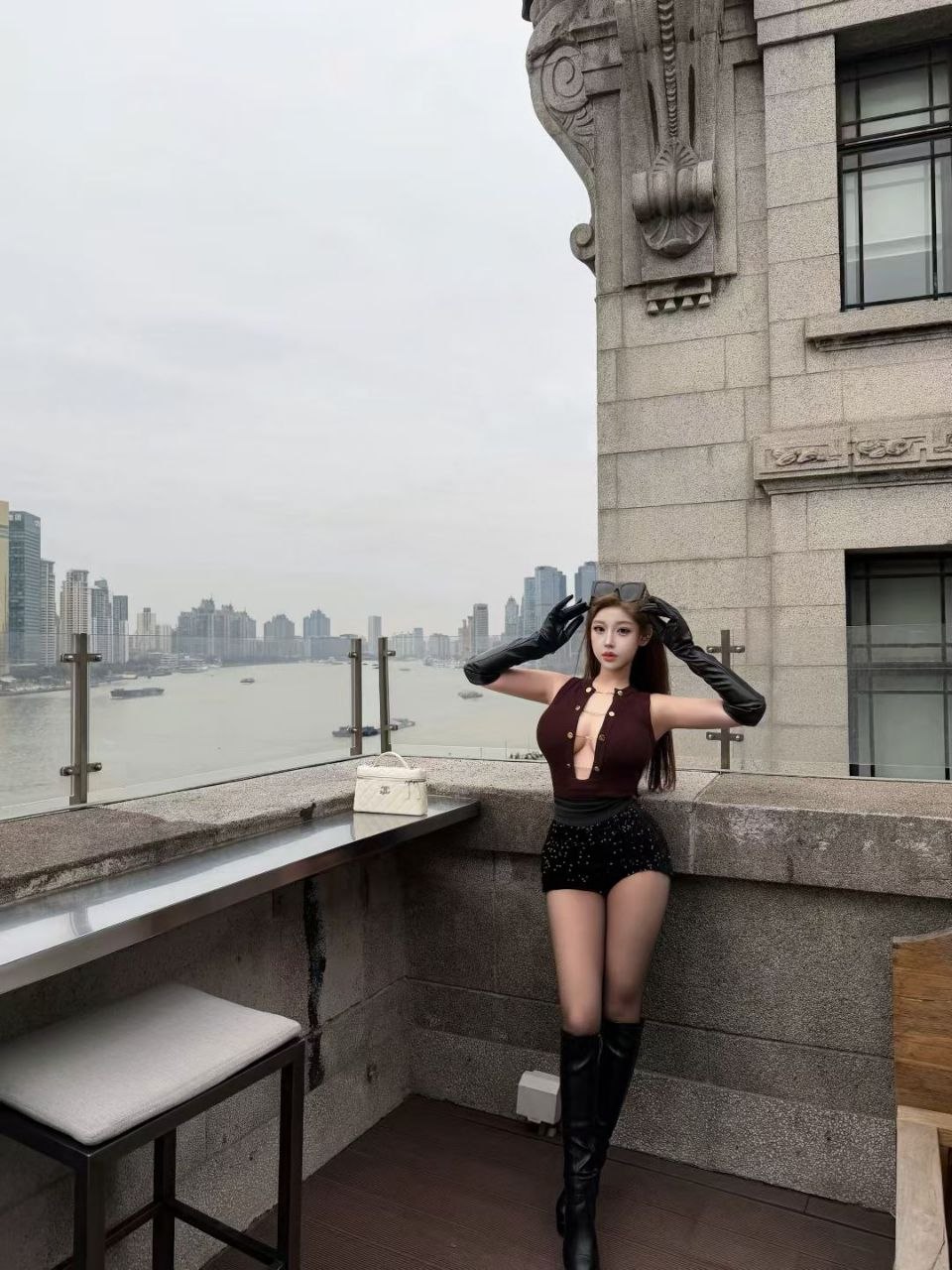 GD585 大胸 蜜桃臀 无套 反差 内色 潮喷 辣妹 童颜巨乳 馒头b 人工白虎