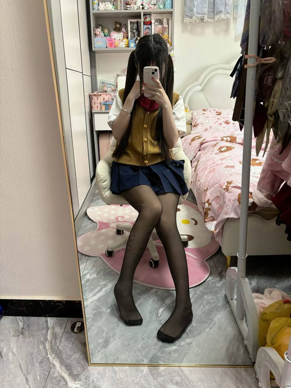 婷