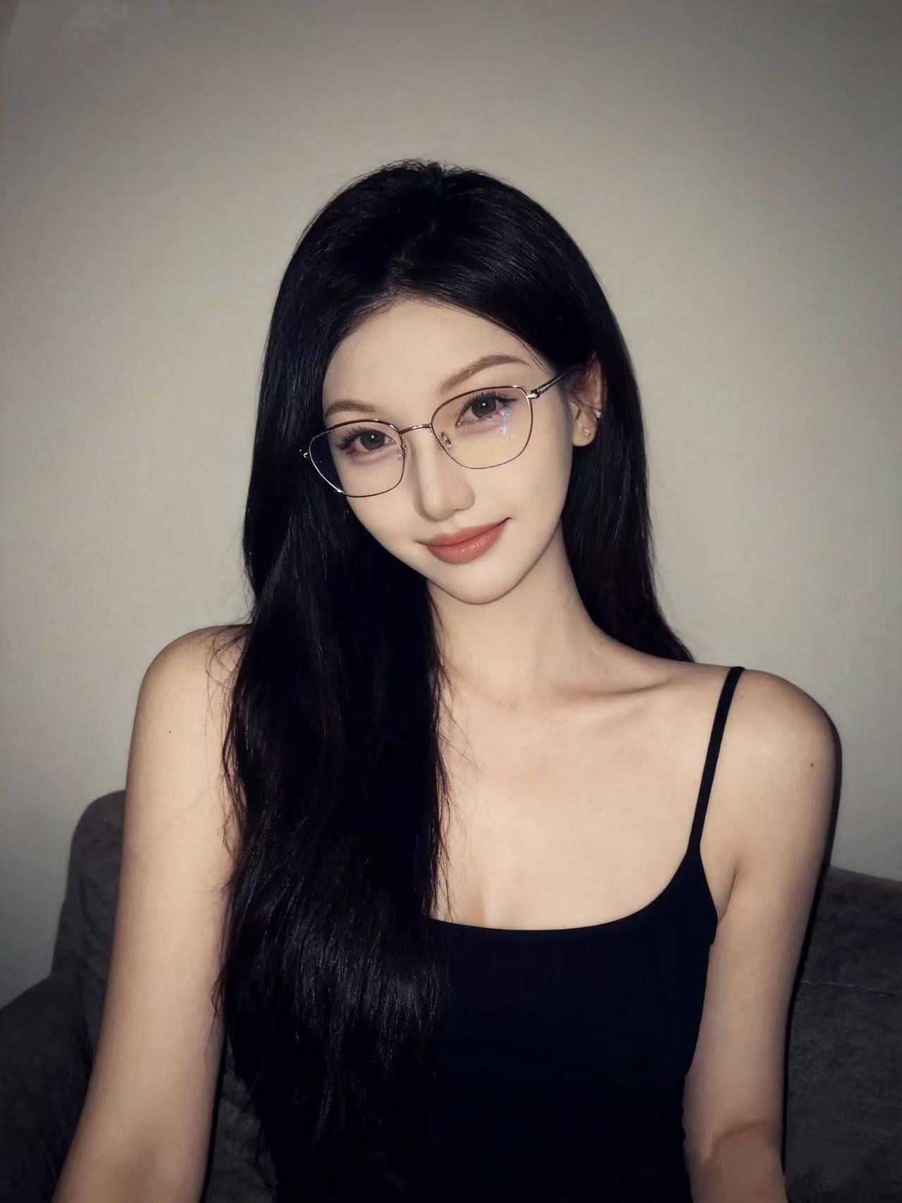 依依 顶美
