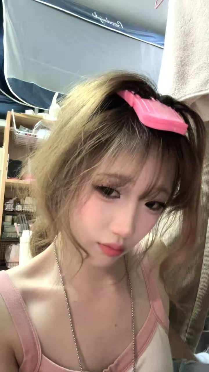 D881