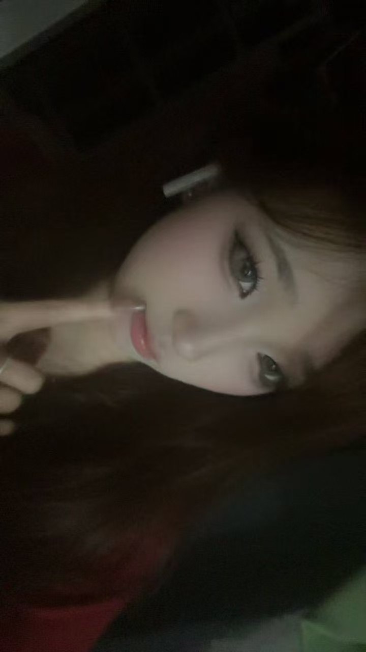 D881