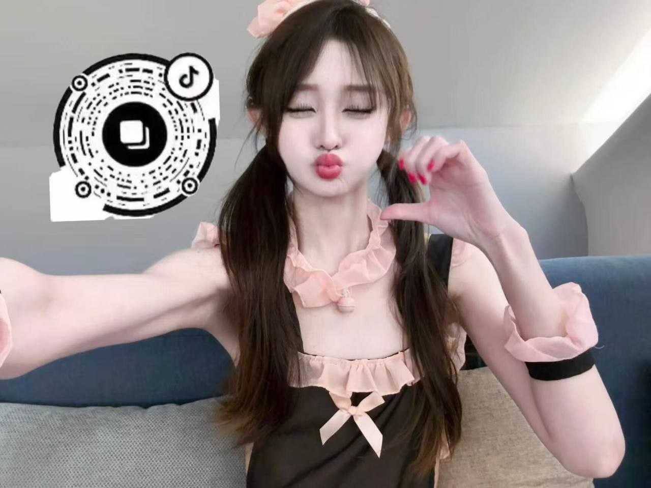 f049