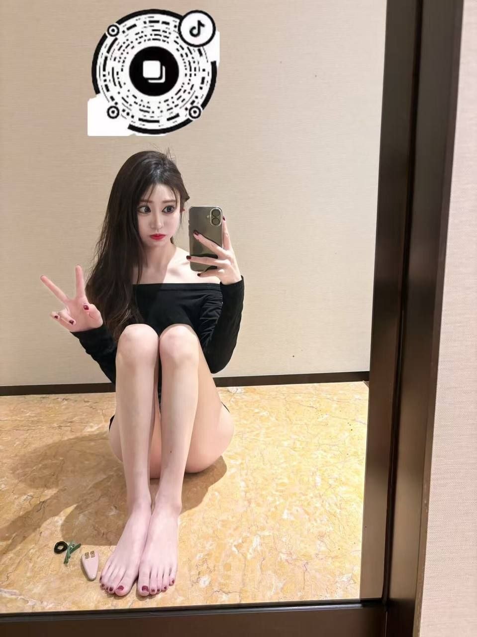 f049
