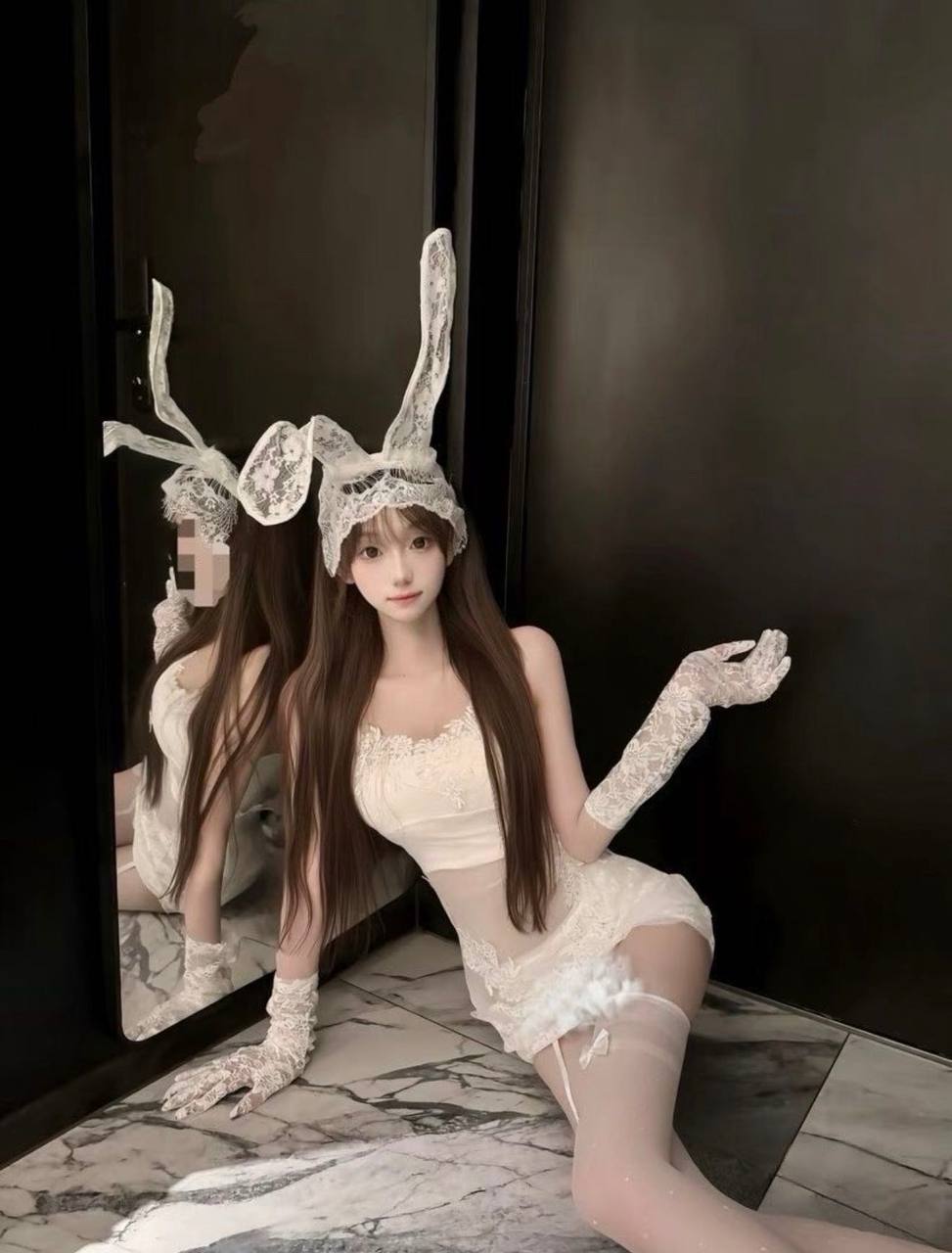 💗💗迪士尼 A97 在校艺术生爱好小提琴，画画可爱多风格，懂事情商高，女友般的存在，平时在🎒
