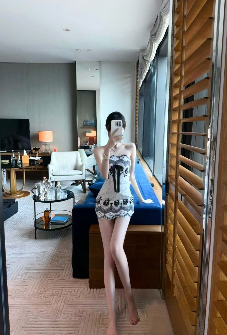 GD499 清纯 女大 筷子腿