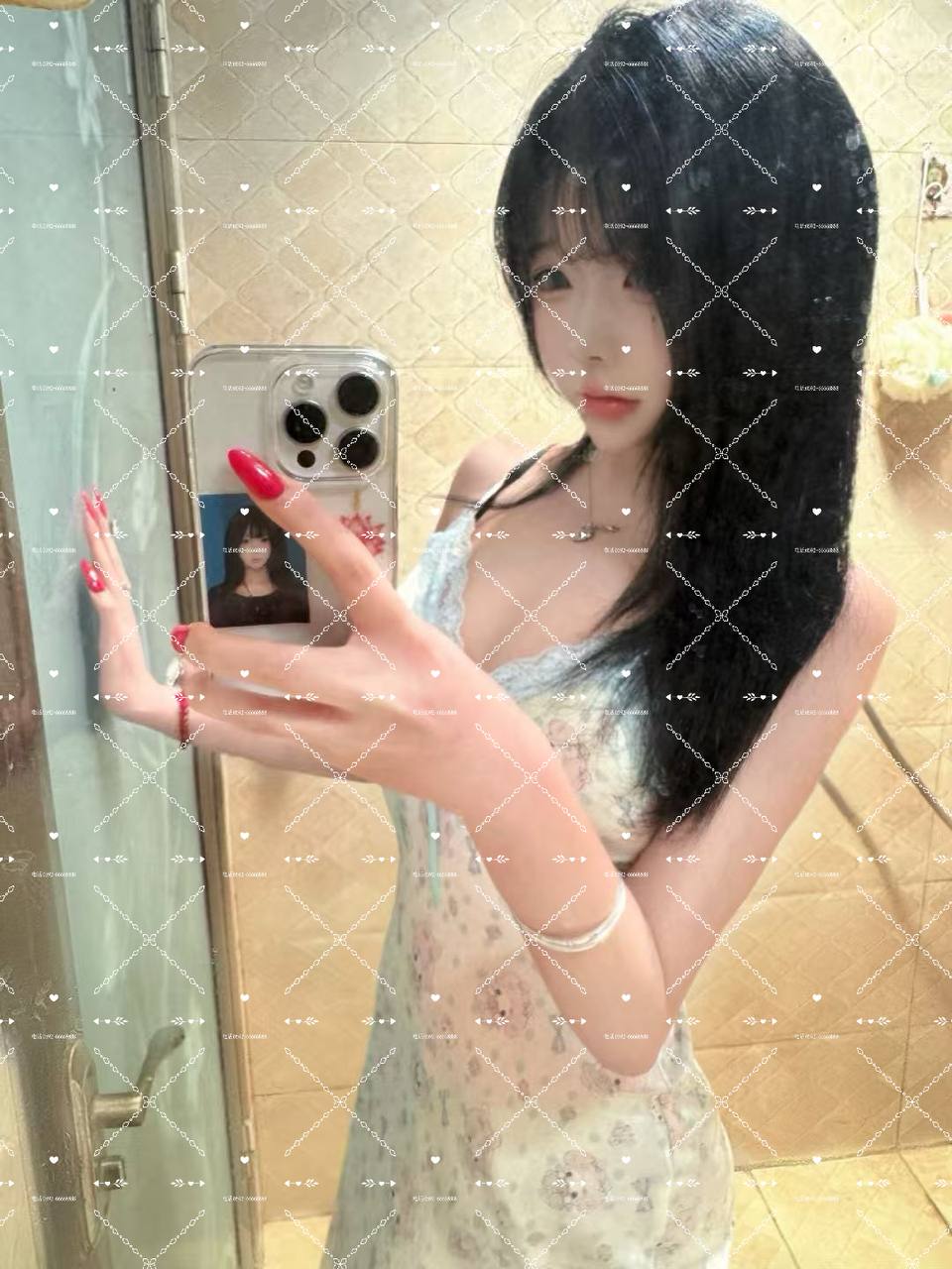 妮b