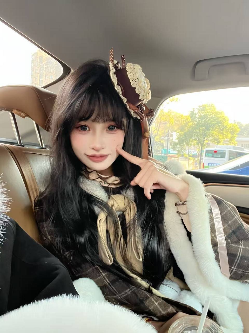 荷荷 小y