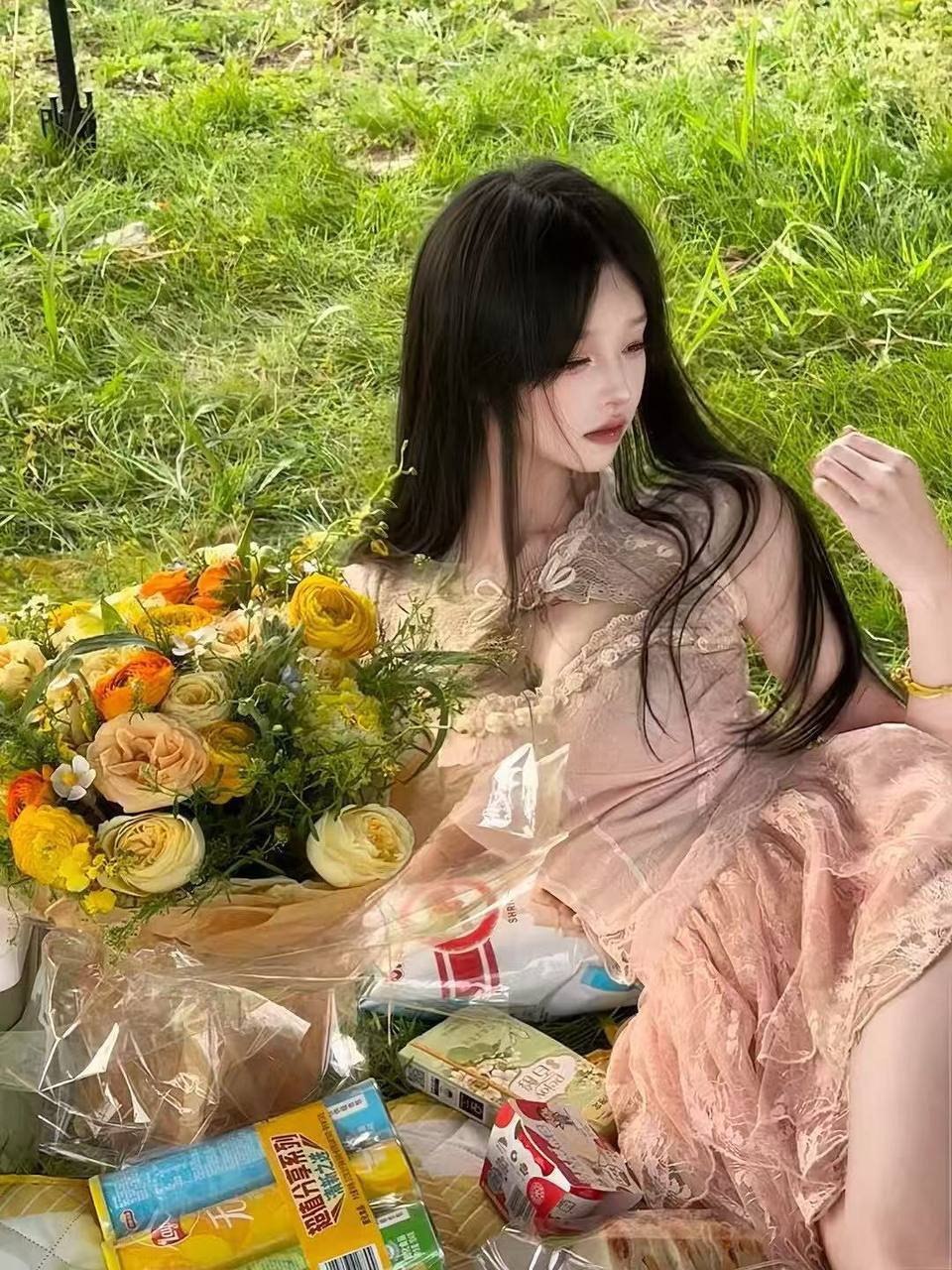 荷荷 小y