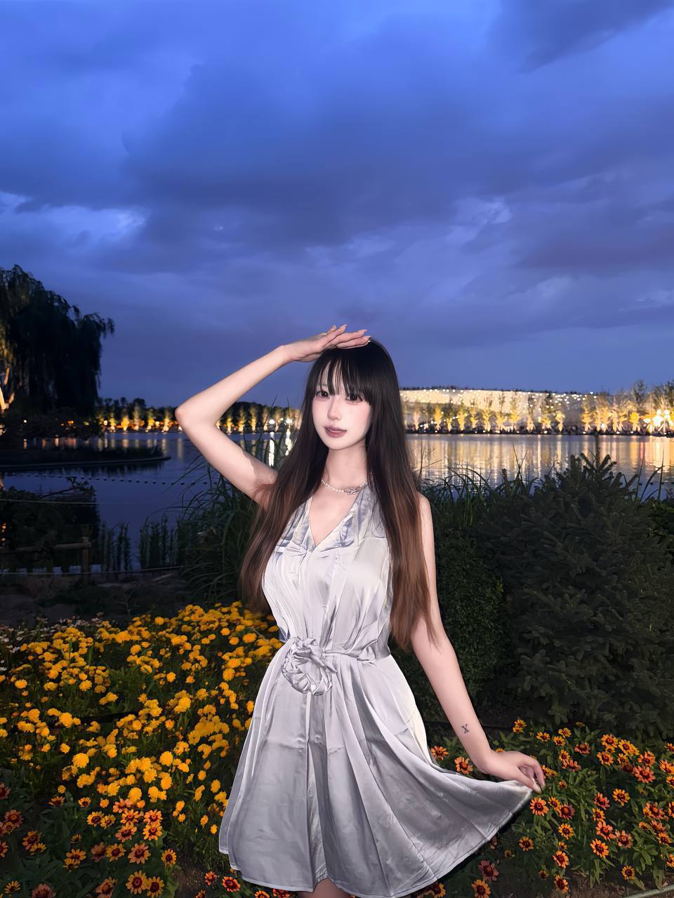 媛媛 w少小美