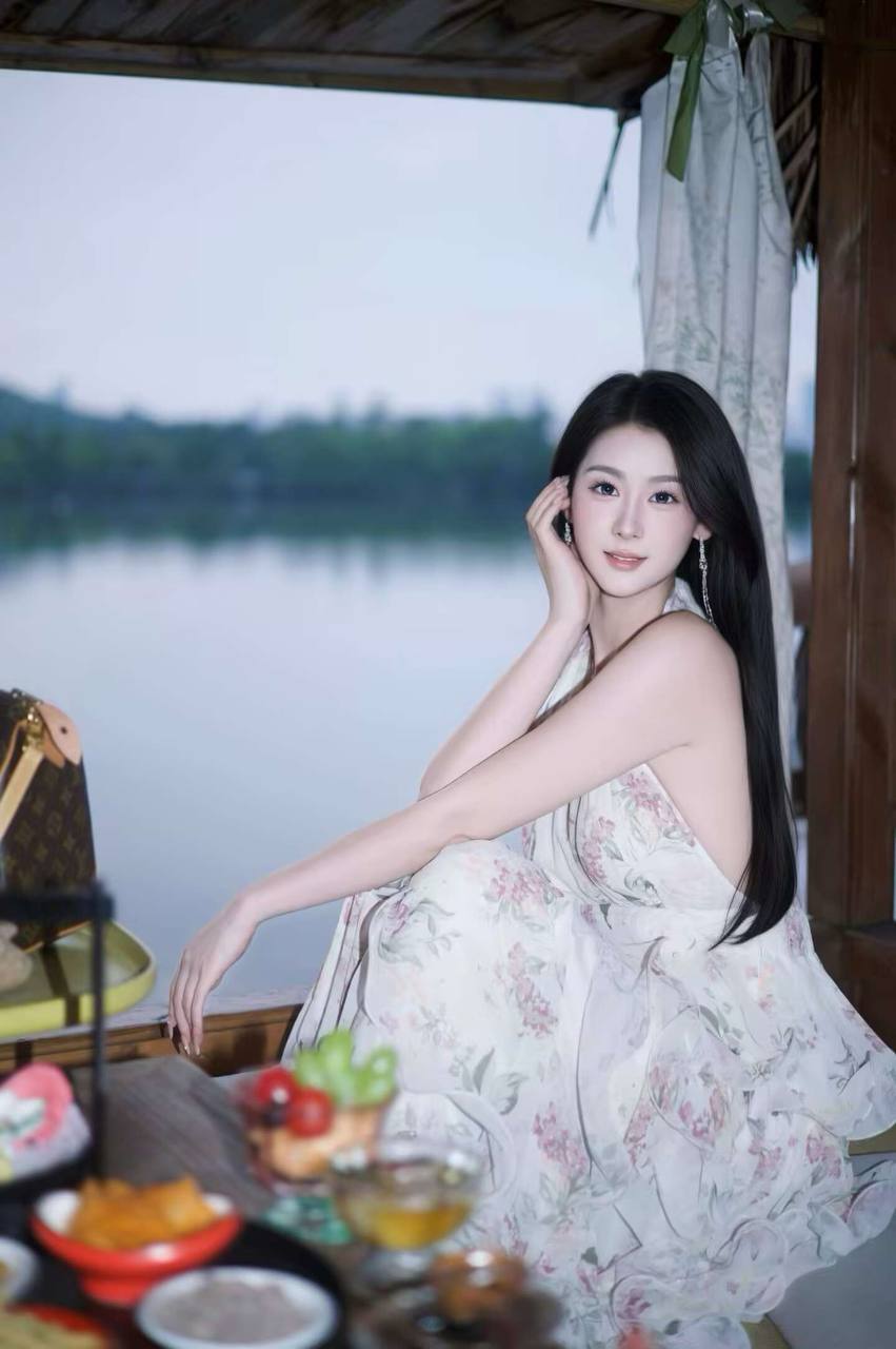 顶美